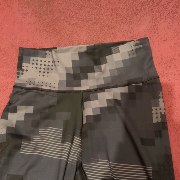 Adidas x Peloton Women's Training Tights - Picture 6 of 11